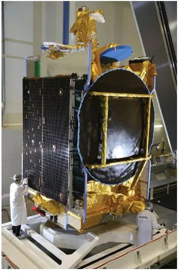 Actran 助力卫星太阳能电池的振动声学响应预测(图1)